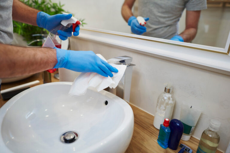 bathroom deep clean